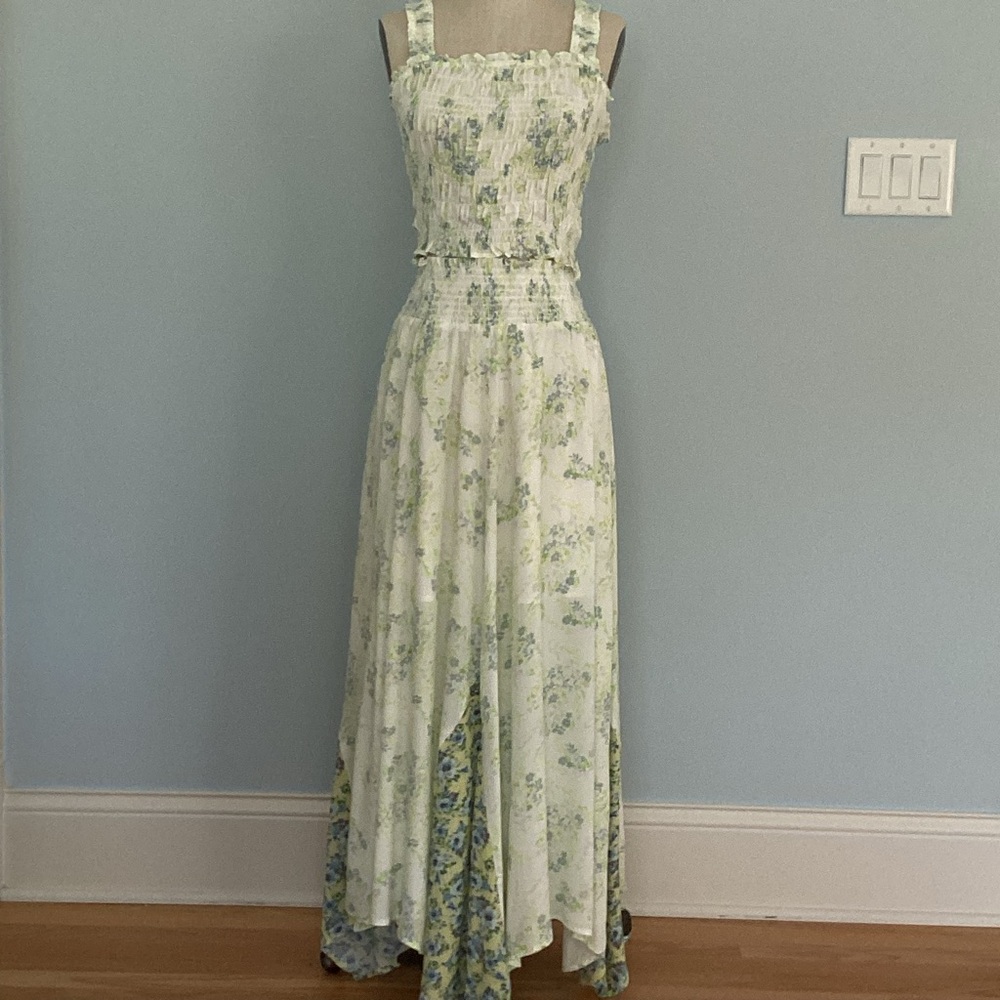 Forever 21 Floral Smock Crop Top and Skirt Set Size Large